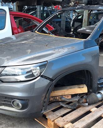 RICAMBI VW PASSAT GOLF TOURAN TOUAREG POLO R6 TROC