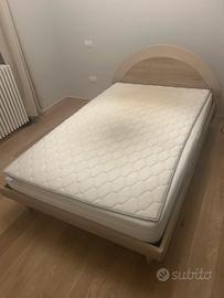 Letto con materasso memory foam