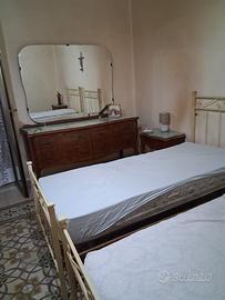 trittico e comodini, entrambi