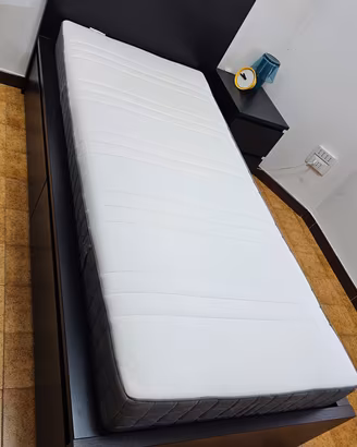 letto/2contenitori,doghe,materasso,comodino ikea