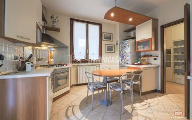 VPM18 VILLA CON GIARDINO E PISCINA PRIVATA