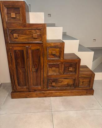 Cassettiera a gradini in legno massello