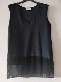 Maglia smanicata  nera con fondo in tulle doppio