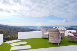 VILLA A SCHIERA A SANT'AMBROGIO DI VALPOLICELLA