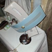 lume moderno,con base cromata 