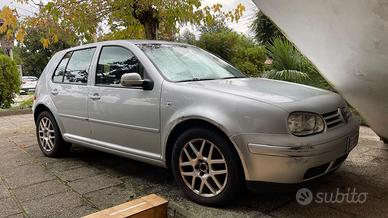 Volkswagen GOLF IV 1.9 TDI 100 cv cat. 5 porte