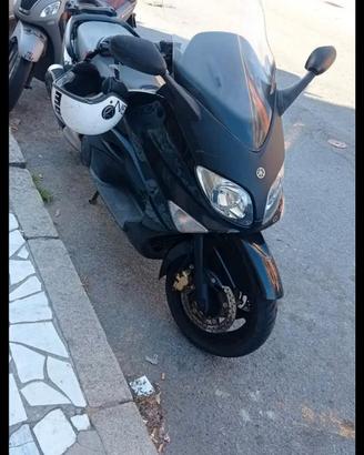 Yamaha Tmax  