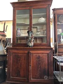 Vetrina/libreria toscana