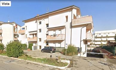 Garage in Via Giuseppe Di Vittorio, 13