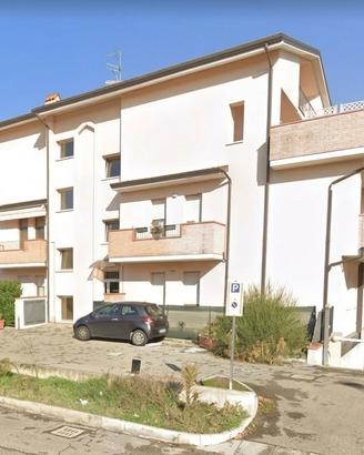 Garage in Via Giuseppe Di Vittorio, 13