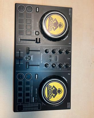 🎧 Pioneer DDJ-200 – Smart DJ Controller