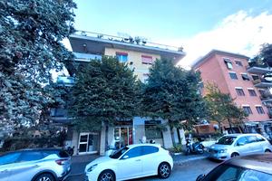 Colli portuensi - locale commerciale