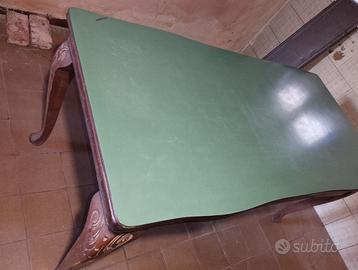 tavolo più sedie vintage