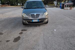 Lancia ypsilon 1.2 benzina anno 2005 