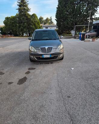 Lancia ypsilon 1.2 benzina anno 2005 