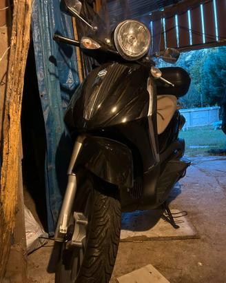 Piaggio beverly 350