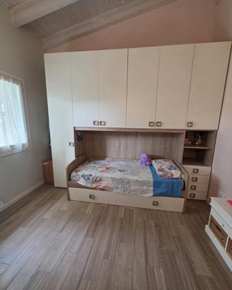Armadio a ponte con letto singolo