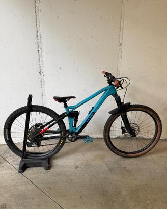 Cube Stereo Race
