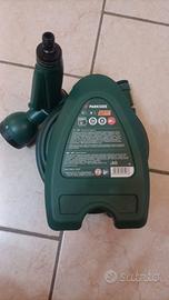 Set tubo per irrigazione con supporto da parete