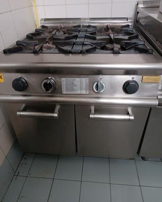 Cucina Professionale a Gas 4 Fuochi Zoppas 900