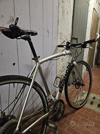 Bici Bianchi Gravel e città.