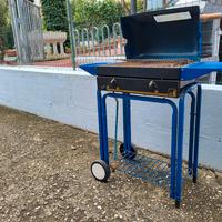 Barbecue a Gas a pietra lavica come nuovo