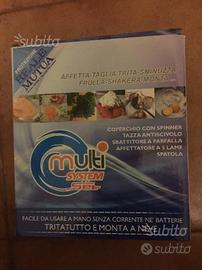 Robottino affetta-taglia-trita-sminuzza-frulla