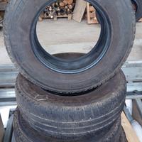 225 70 R15 Michelin Agilis Camping