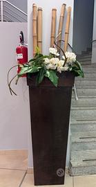 Coppia vasi decorativi da interno con fiori/bambù