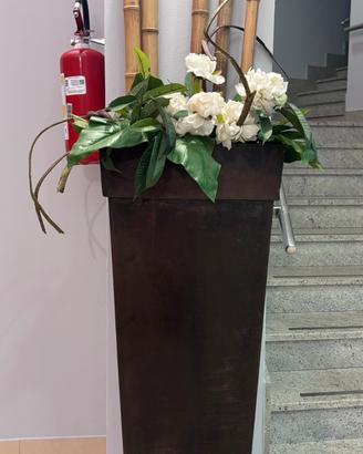 Coppia vasi decorativi da interno con fiori/bambù