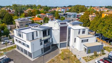 3 LOCALI A CORREGGIO