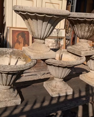 Set 5 Vasi a Calice Baccellati in Pietra Ricostitu