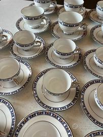 Servizio  da caffè e da tè in porcellana 