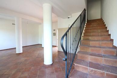 Villetta a schiera di 192 m² con giardino