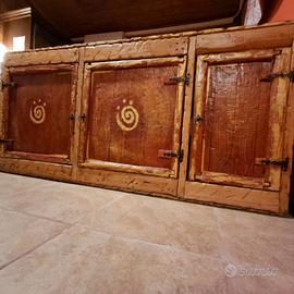 mobile in legno artigianale