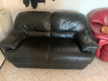 Divano 2 Posti in vera pelle .