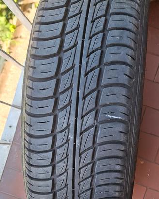 4 gomme estive + 1  gomma di scorta 4 stagioni