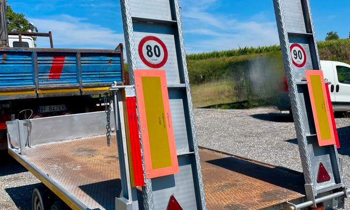 Rimorchio 2 assi trasporto macchine operatrici