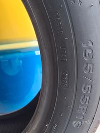  2 Pneumatici Dunlop Invernali 195 55 R16 87H