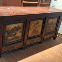 Lunga credenza Cinese Shanghai in legno dipinta