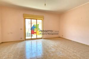 Luminoso appartamento con terrazzo e posto auto