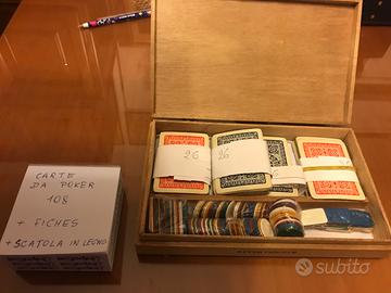 Scatola legno con carte da poker+ bicchiere cuoio