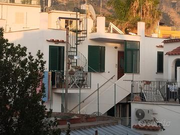 Isola d'Ischia, appartamento da subito, max 6 post