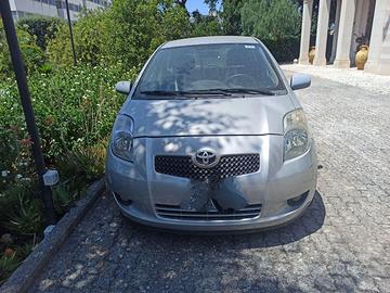 Toyota Yaris 2007 con motore 1.4 D-4D M-MT 2007