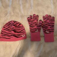 Cappello e guanti in lana