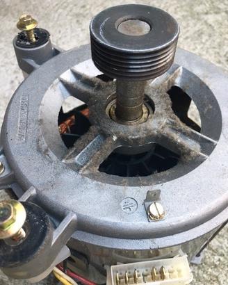 Motore cestello lavatrice Indesit WG435 a 40 Euro