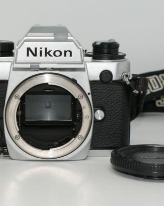 Nikon FA, tappo, tracolla