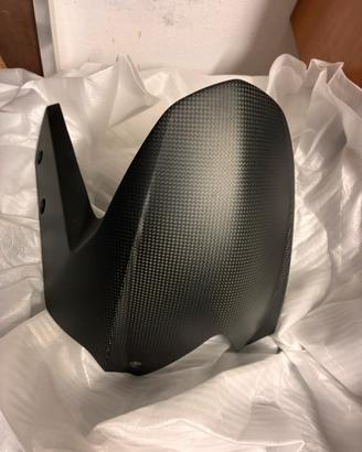 Parafango anteriore in carbonio per ktm super duke