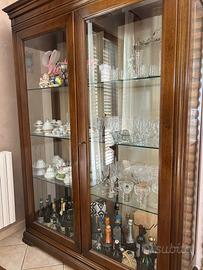 Credenza + tavolo + 4 sedie