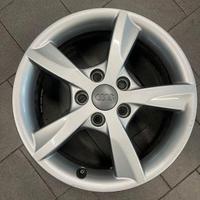 Cerchi lega ORIGINALI Audi A3 16 - usati